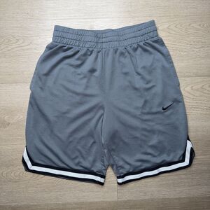 Nike Dry Fit Boys Large Gray Athletic Shorts Youth Basketball Training Elastic￼